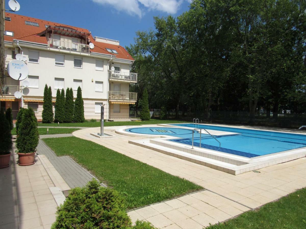 Carpe Diem Apartment Hajdúszoboszló 外观 照片